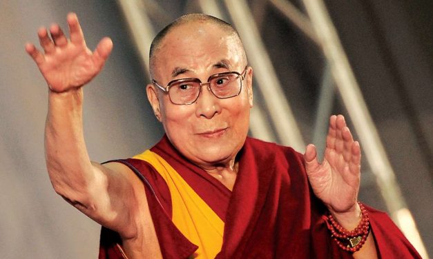 Újabb botrányba keveredett a dalai láma (videóval)