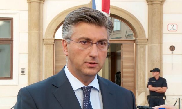 Kijevbe utazott a horvát kormányfő