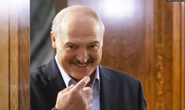 Lukasenka: A harmadik világháború nukleáris lángjai már a horizonton lobognak