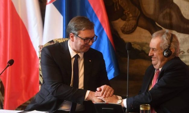 Miloš Zeman cseh elnök Szerbiába látogat