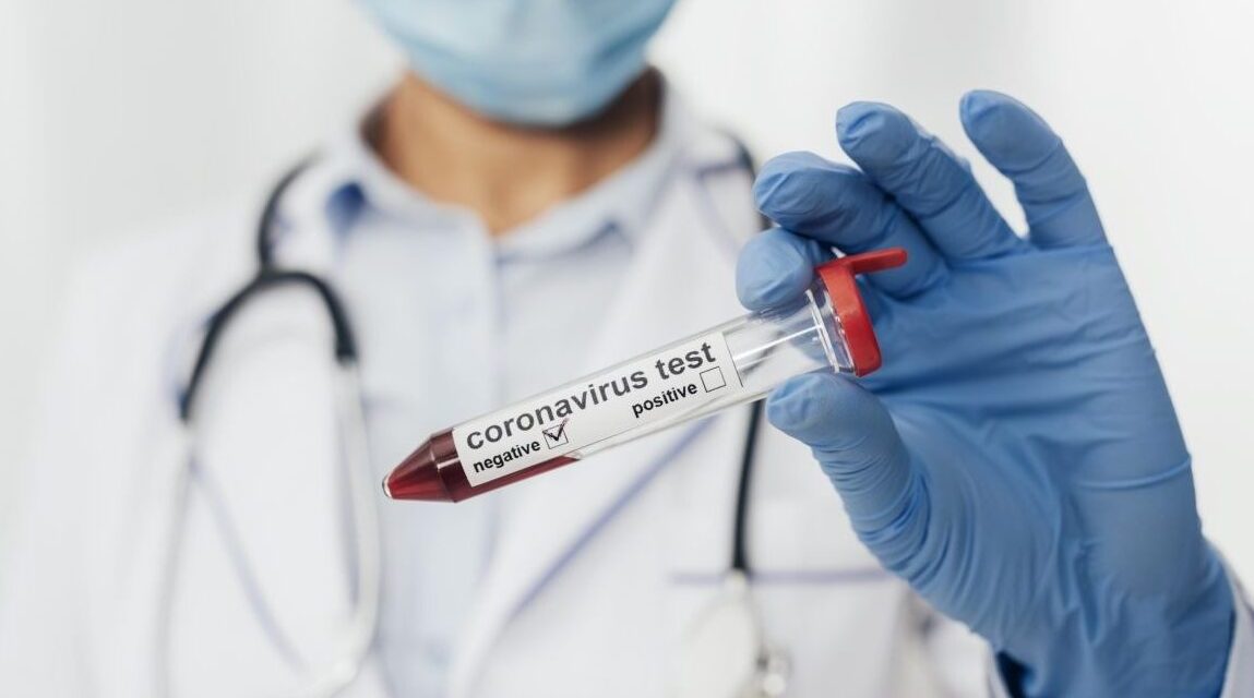 Újra emelkedni kezdett a koronavírus-fertőzöttek száma Magyarországon