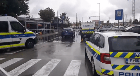 Lövöldözés volt egy ljubljanai bevásárlóközpontban, hárman megsérültek (Videó)