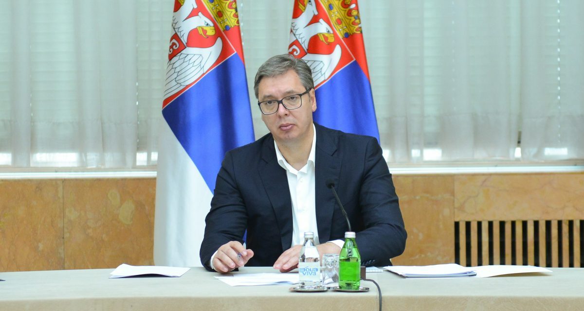 Vučić: Vonuljanak ki a koszovói csapatok, utána menjünk Brüsszelbe tárgyalni