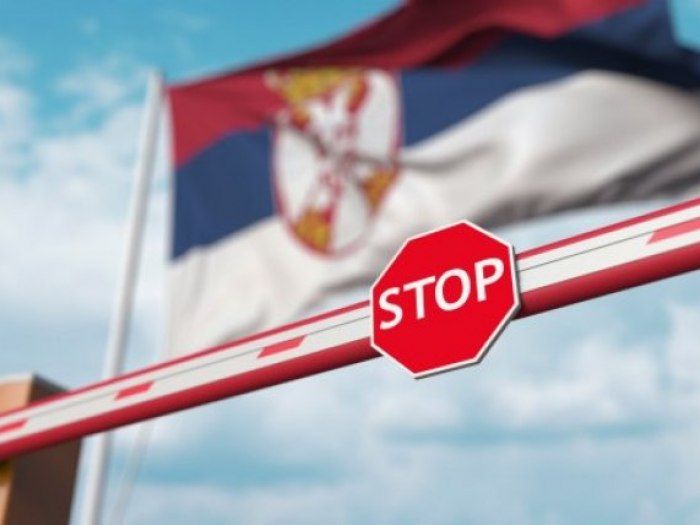 Évente mintegy kétezren lemondanak a szerb állampolgárságukról