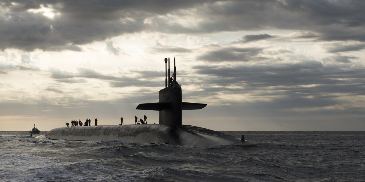 Az orosz védelmi minisztérium szerint egy amerikai tengeralattjáró behatolt a keleti vizeikre
