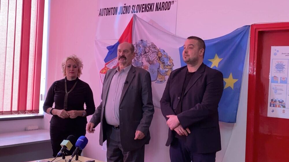 A bunyevácok megköszönték a Vajdasági Magyar Szövetségnek, hogy Vučićot támogatja