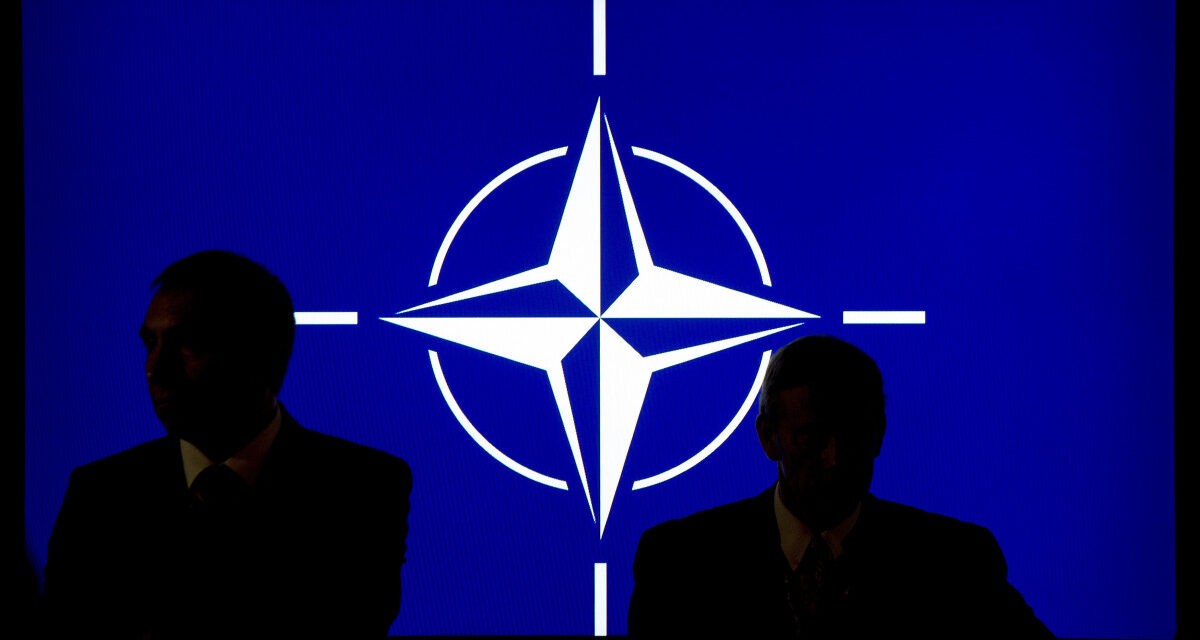 Májusban együtt kéri felvételét a NATO-ba Finnország és Svédország