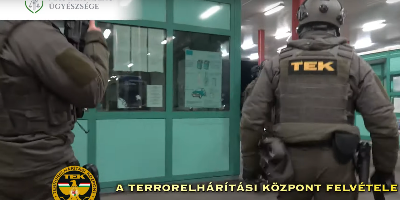 Korrupció miatt vett őrizetbe pénzügyőröket Tompán  a Terrorelhárítási Központ (Videó!)
