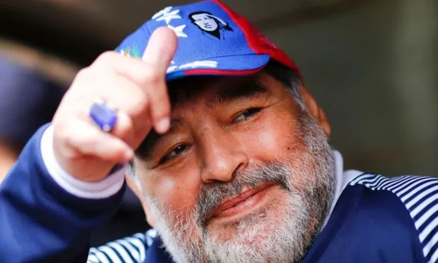 Emberölés vádjával állnak bíróság elé Maradona orvosai