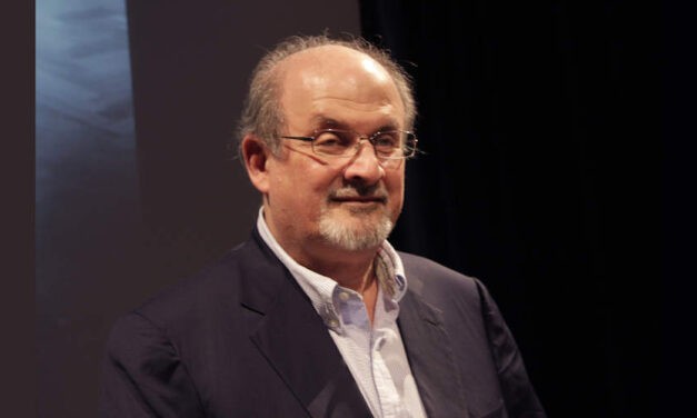 A Rushdie elleni merénylet világvisszhangja