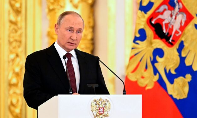 Putyin aláírta az Ukrajnától elfoglalt négy megye Oroszországhoz csatolását