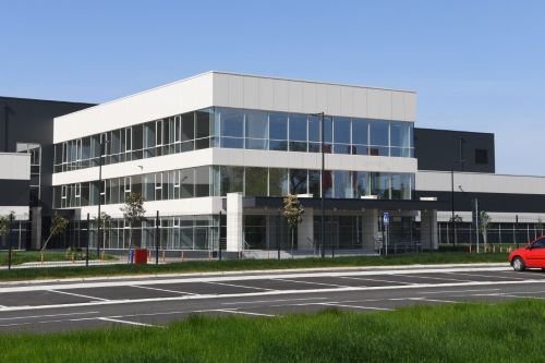 55 millió euróba került a vakcinagyár üres épülete