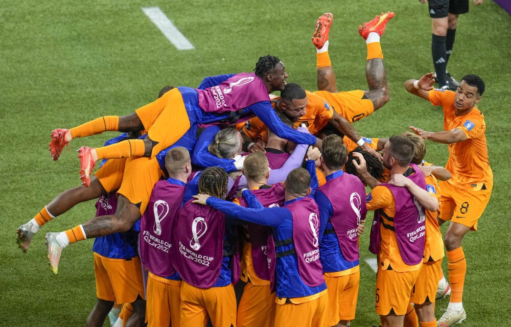 Elsőként Hollandia jutott a negyeddöntőbe