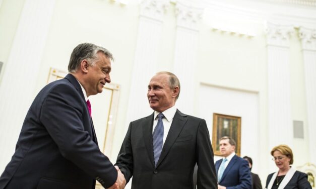 Magyarország blokkolta az EU közös nyilatkozatát a Putyin elleni elfogatóparancsról