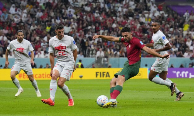 Portugália kiütötte Svájcot, Ramos első vb meccsén mesterhármast jegyzett