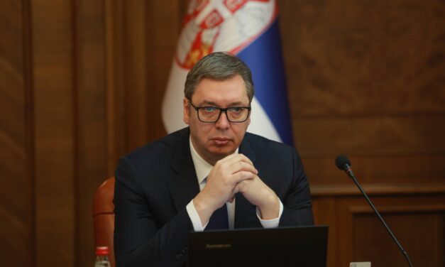 Vučić: A tanév lezárása a lehető legjobb megoldás