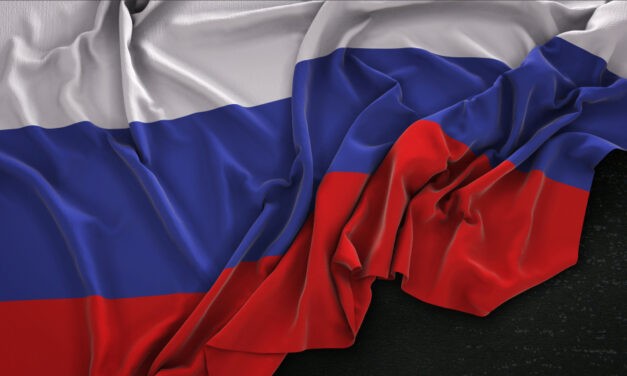 Ukrán panasz után kitiltották az orosz zászlókat a versenyről
