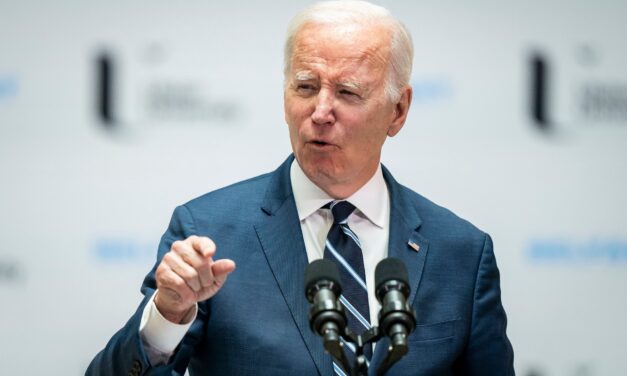 Hivatalos: Joe Biden újraindul az elnökségért