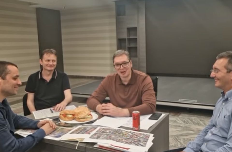 Vučić: Négyen vagyunk, és három szendvicsünk van…