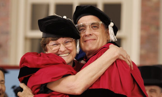 Karikó Katalin és Tom Hanks díszdoktori címet kapott a Harvardon